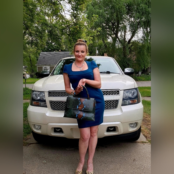 Luxury and Designer handbags, jewelry, clothing - Picture 2 of 5